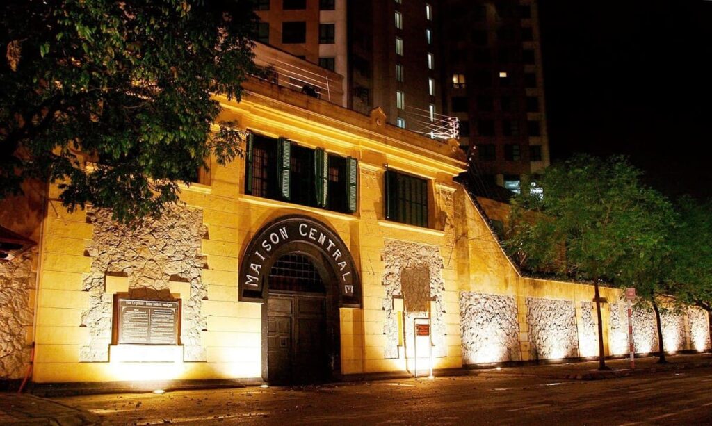 Nocturne à la Prison Hoa Lo à Hanoï