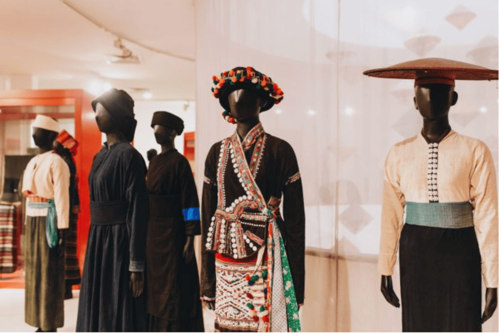 Musée des femmes Vietnamiennes, costumes