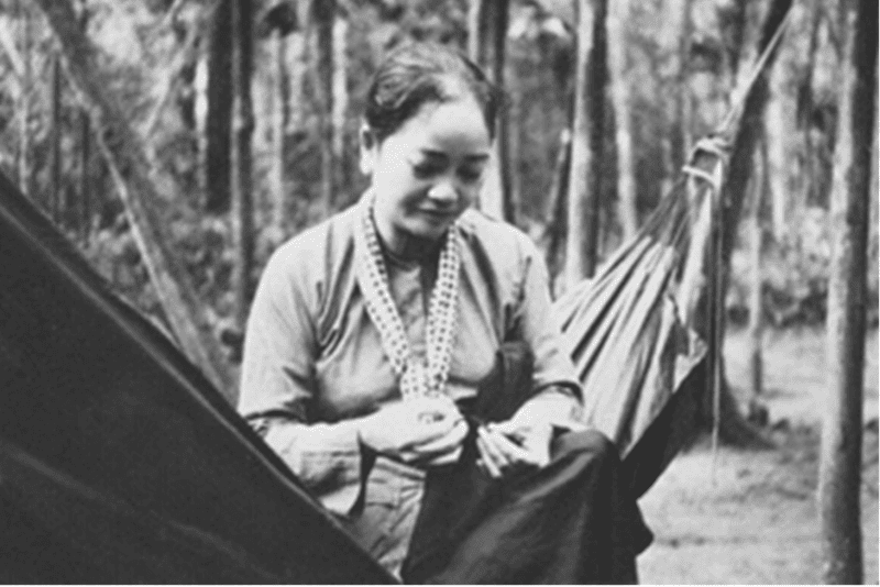 Musées des femmes Vietnamiennes, Hanoï, photo de femme à la guerre