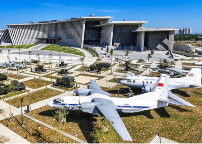 Musée d'histoire Militaire Hanoï, vue extérieure