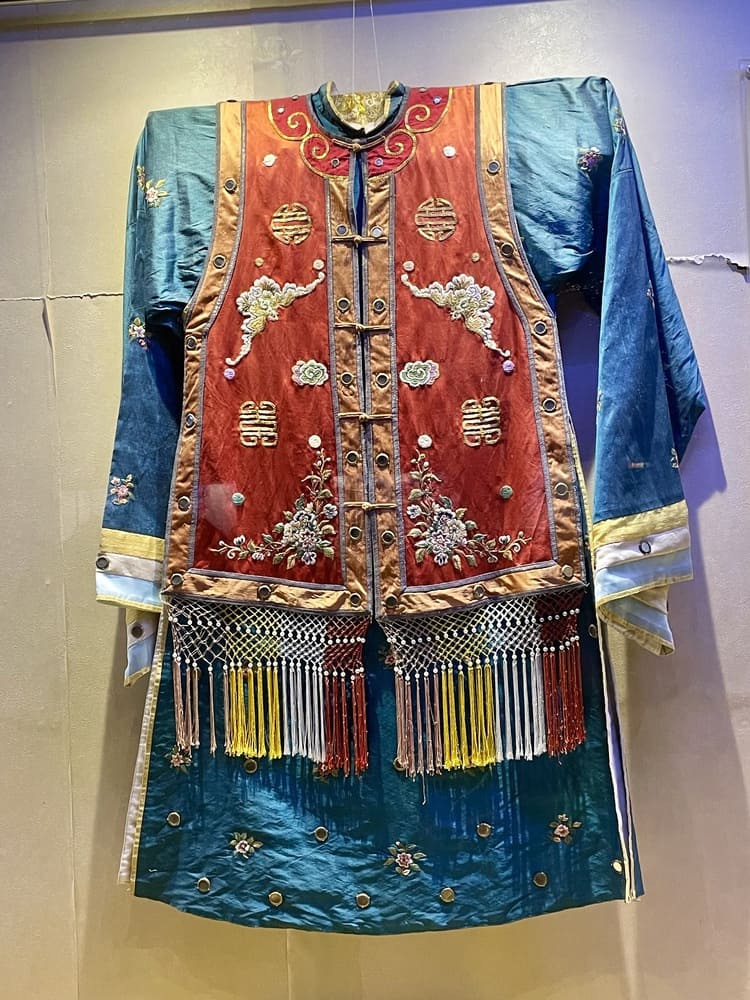 Théâtre de la cité Impériale de Hué, costume