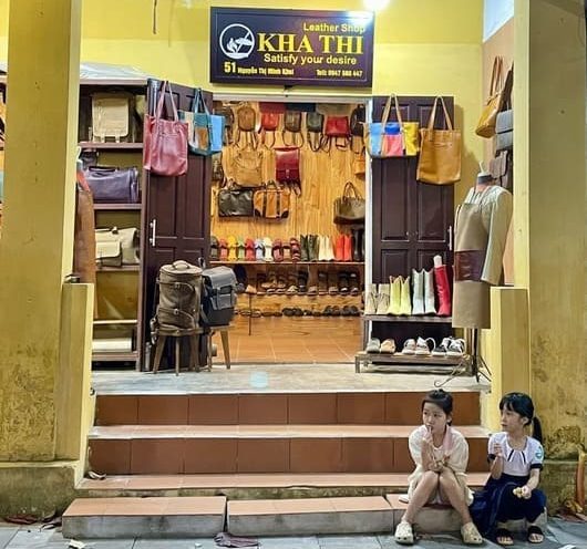 Chaussures et sacs sur mesure à Hoi An