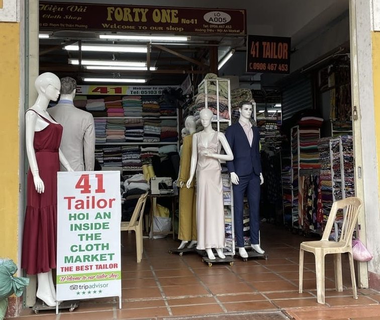 Marché aux vêtements de Hoi An