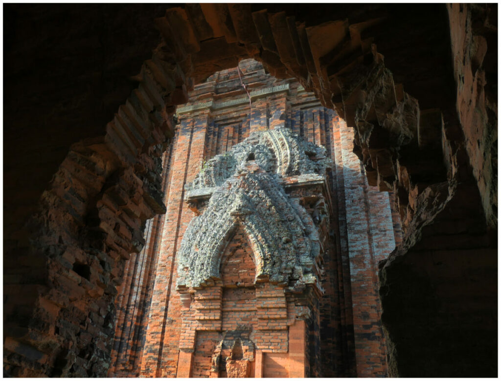 Les Tours Cham de Banh It