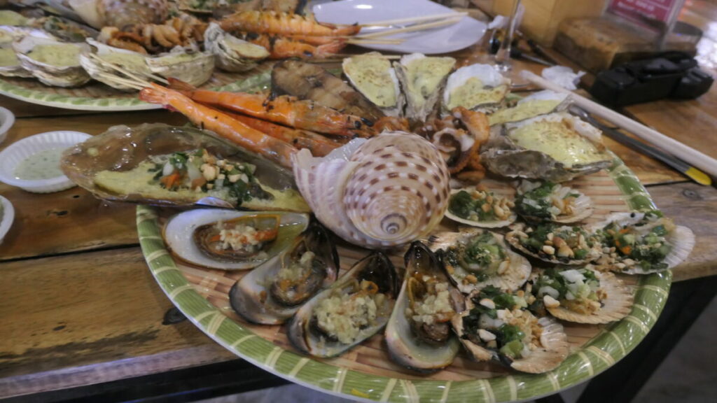 Restaurant Coconut Tree à Mui Ne, fruits de mer au food court Dong Vui