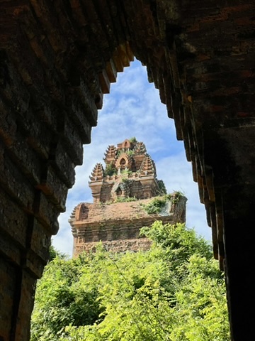 Tours Cham de Banh It, (Yang M'Tian)